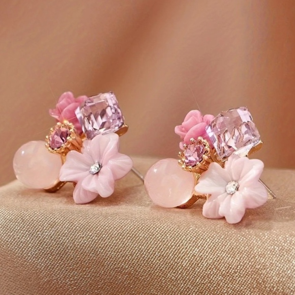 Vintage Inspired Pink Floral Stud Earrings Crystal & Resin Flower Jewelry NWT